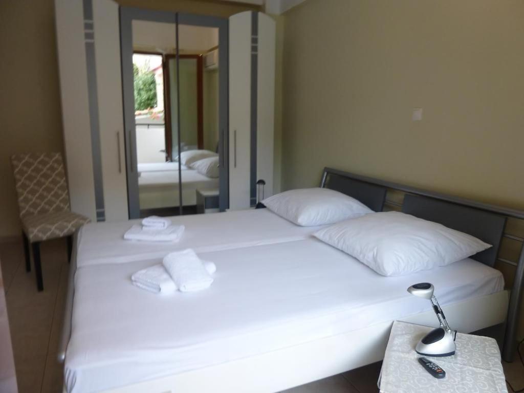 Anesis Apartments Agia Marina  Экстерьер фото